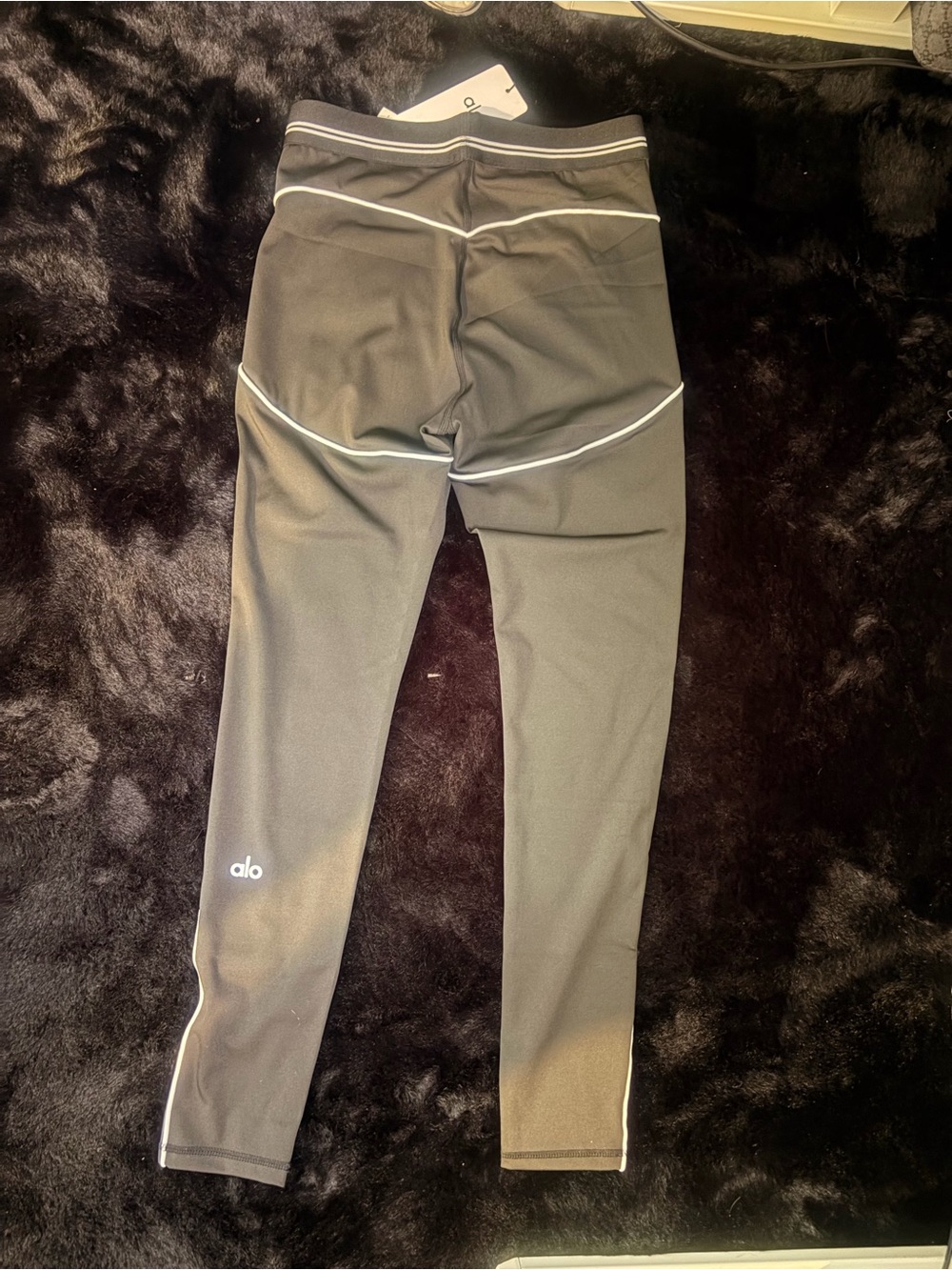 ALO set black Sports Bra and Leggings Medium size - Picture 2 of 4